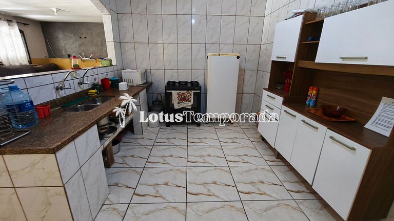 Chácara com piscina, jogos e campo futebol LT0098