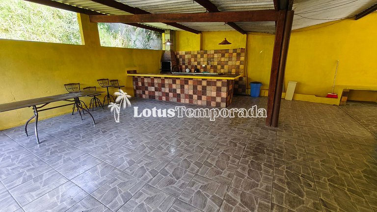 Chácara com piscina, jogos e campo futebol LT0098