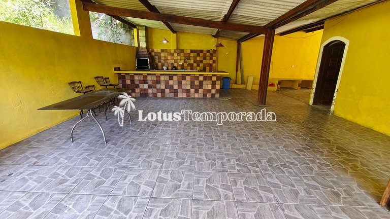 Chácara com piscina, jogos e campo futebol LT0098