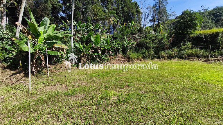 Chácara com piscina, jogos e campo futebol LT0098