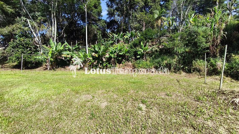 Chácara com piscina, jogos e campo futebol LT0098