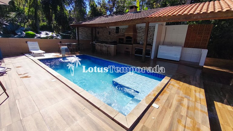 Sítio com lazer completo e conforto familiar LT0057
