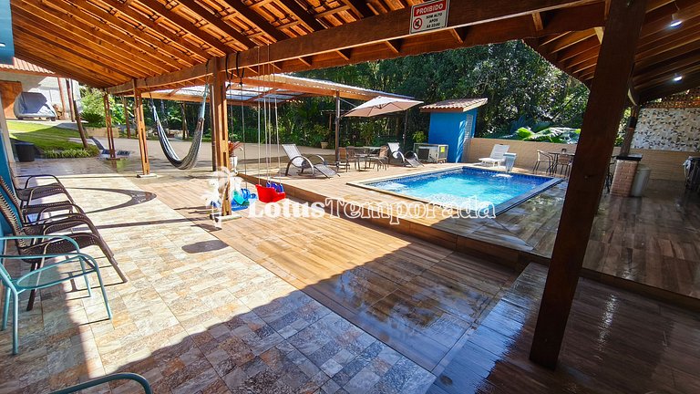 Sítio com lazer completo e conforto familiar LT0057