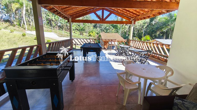 Sítio com lazer completo e conforto familiar LT0057