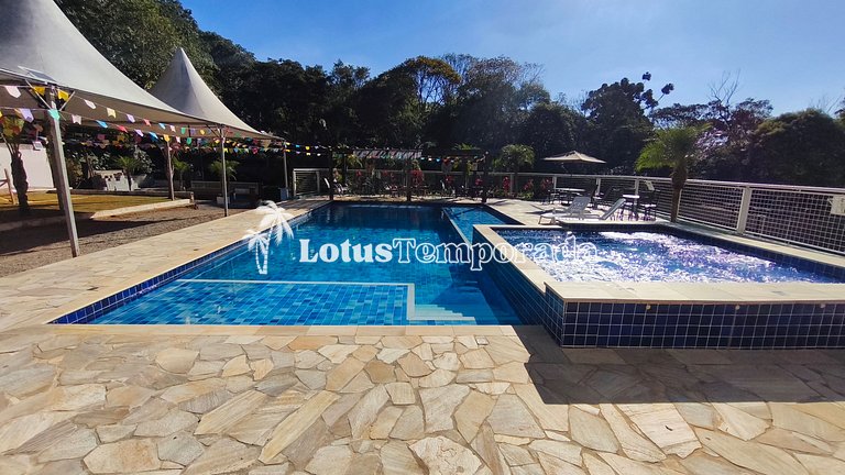 Chácara para eventos e lazer em Itapecerica LT0101