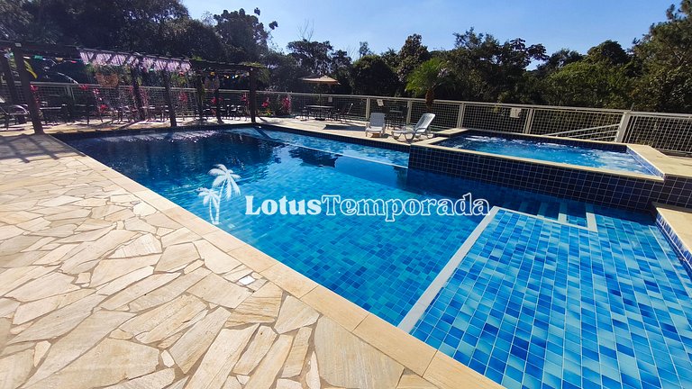 Chácara para eventos e lazer em Itapecerica LT0101
