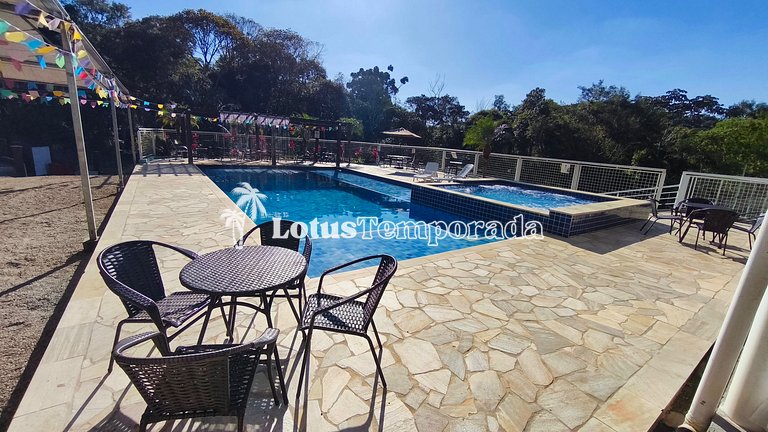 Chácara para eventos e lazer em Itapecerica LT0101