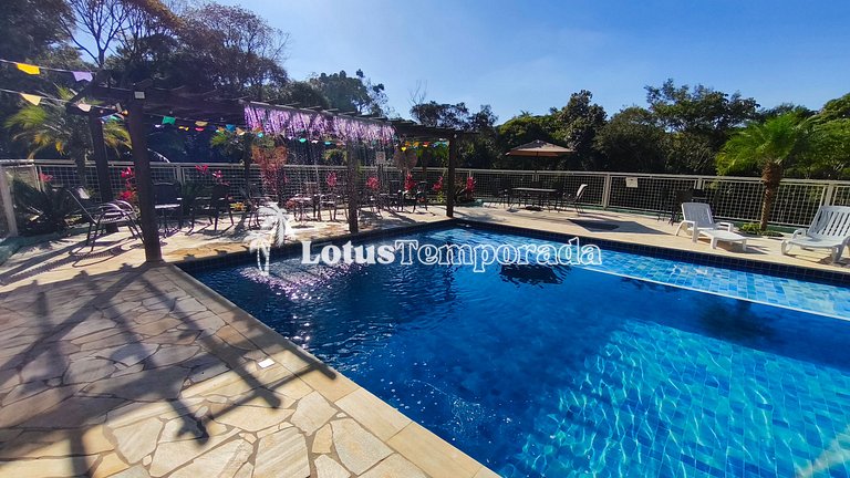 Chácara para eventos e lazer em Itapecerica LT0101