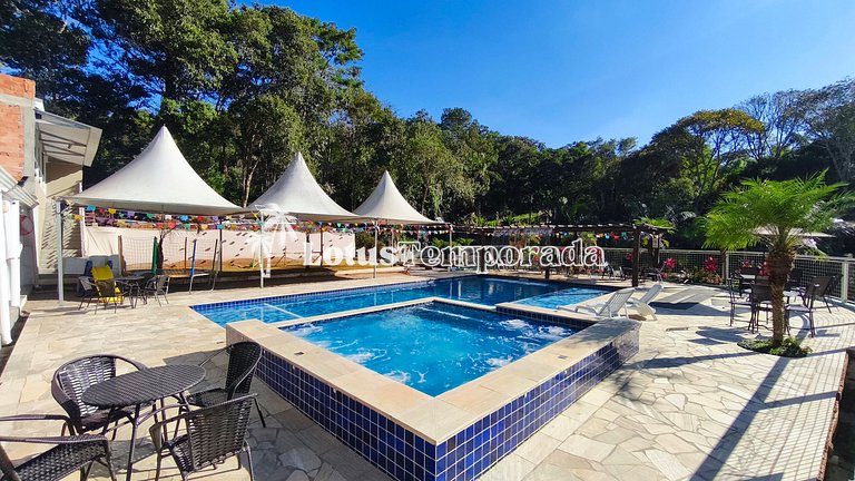 Chácara para eventos e lazer em Itapecerica LT0101