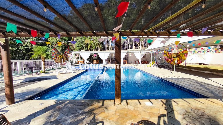 Chácara para eventos e lazer em Itapecerica LT0101
