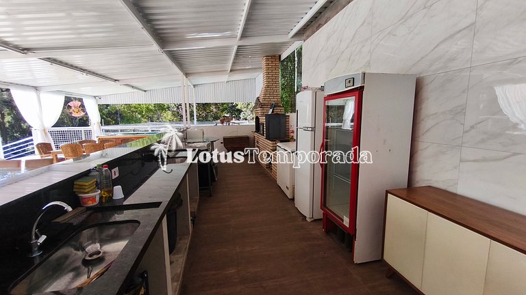 Chácara para eventos e lazer em Itapecerica LT0101
