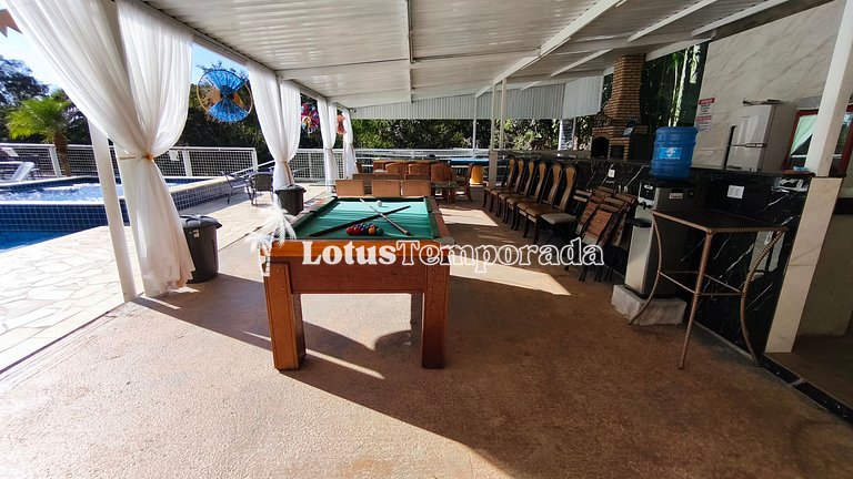 Chácara para eventos e lazer em Itapecerica LT0101