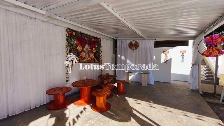 Chácara para eventos e lazer em Itapecerica LT0101