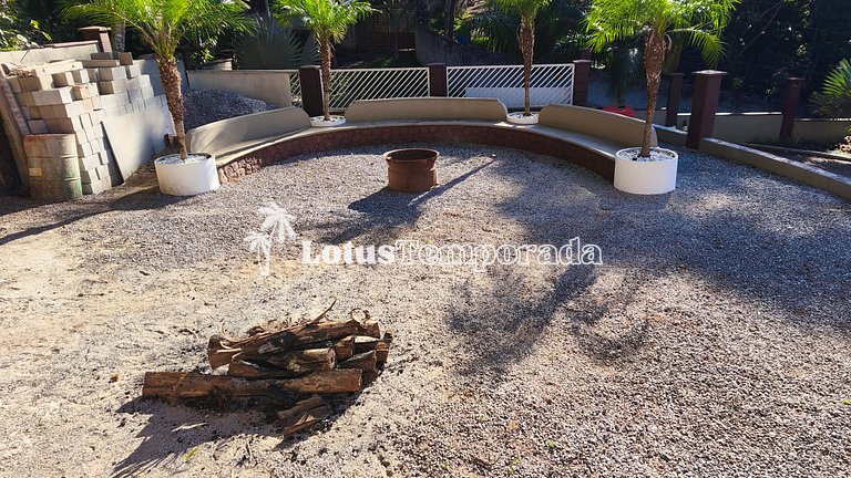 Chácara para eventos e lazer em Itapecerica LT0101