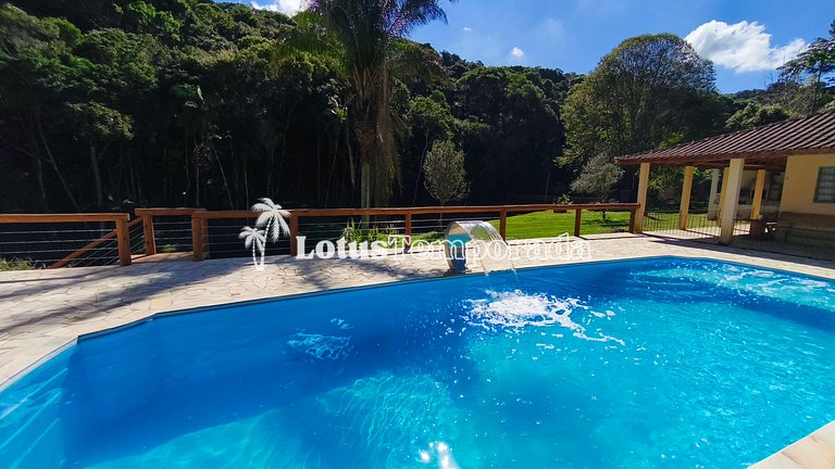 Chácara com piscina aquecida e eventos LT0095