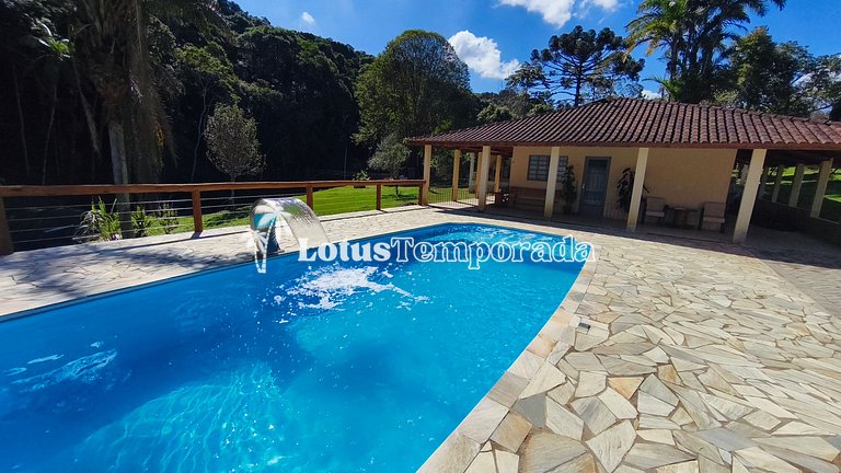 Chácara com piscina aquecida e eventos LT0095