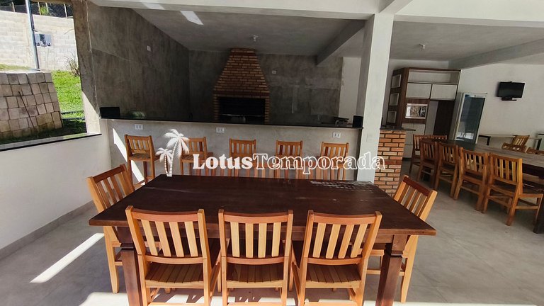 Chácara com piscina aquecida e eventos LT0095