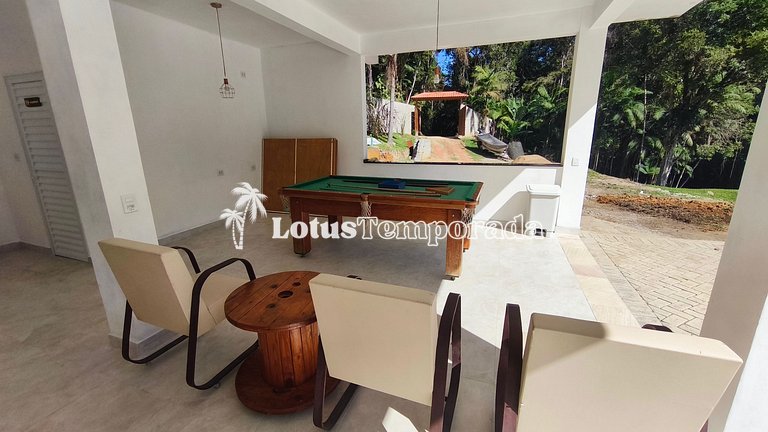 Chácara com piscina aquecida e eventos LT0095