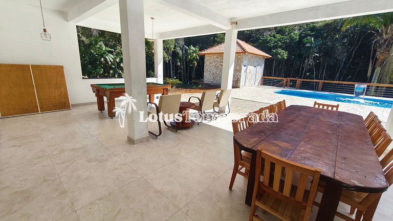 Chácara com piscina aquecida e eventos LT0095