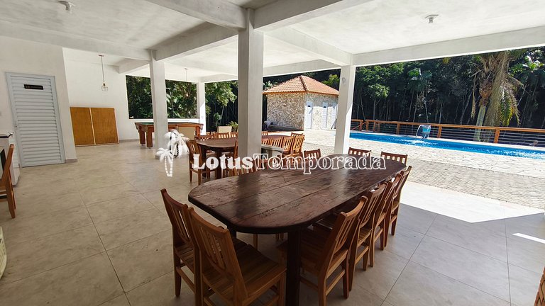 Chácara com piscina aquecida e eventos LT0095