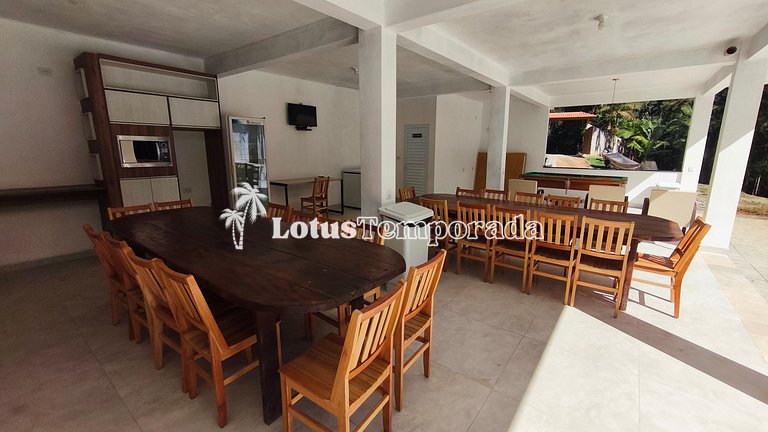Chácara com piscina aquecida e eventos LT0095