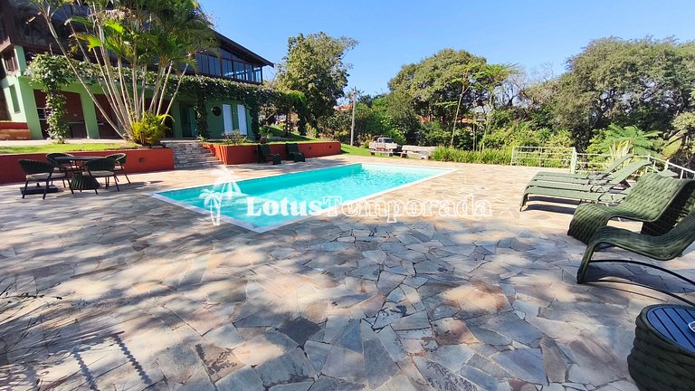 Chácara com 7 Suítes e quadra de Beach Tennis LT0091