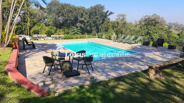 Chácara com 7 Suítes e quadra de Beach Tennis LT0091