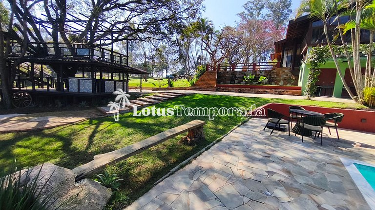 Chácara com 7 Suítes e quadra de Beach Tennis LT0091