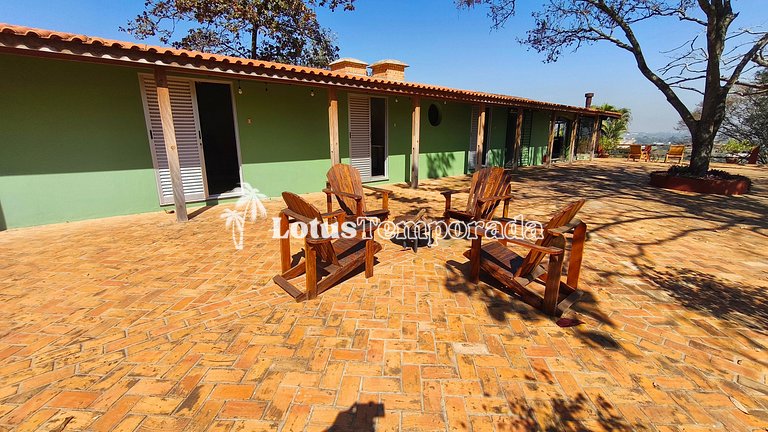 Chácara com 7 Suítes e quadra de Beach Tennis LT0091
