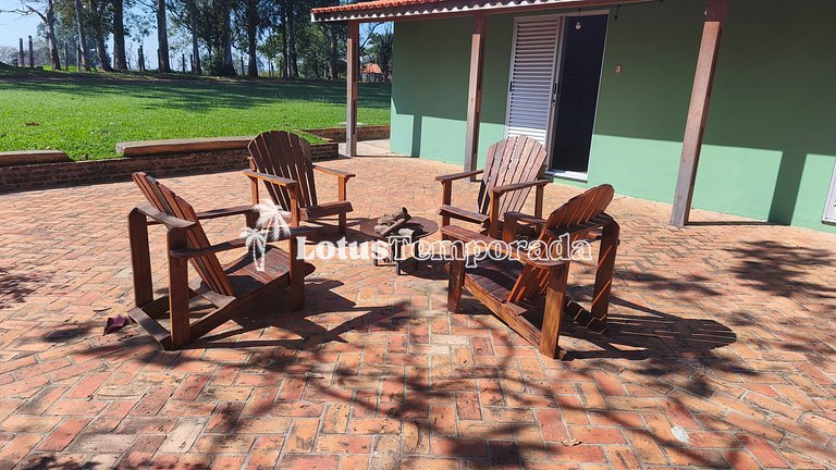 Chácara com 7 Suítes e quadra de Beach Tennis LT0091