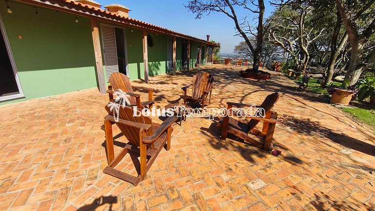 Chácara com 7 Suítes e quadra de Beach Tennis LT0091