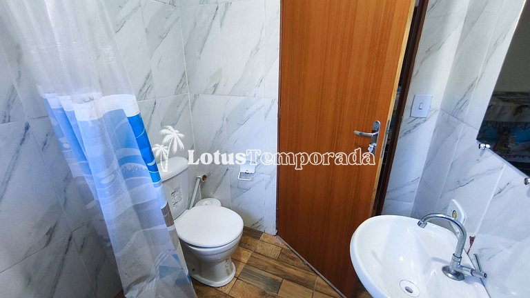 Chácara com piscina, área gourmet e 4 suítes LT0079