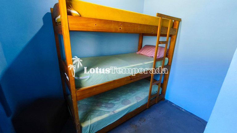 Chácara com 05 dormitórios, piscina e lazer LT0068