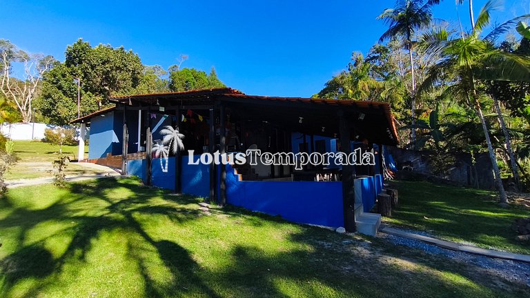 Chácara com 05 dormitórios, piscina e lazer LT0068