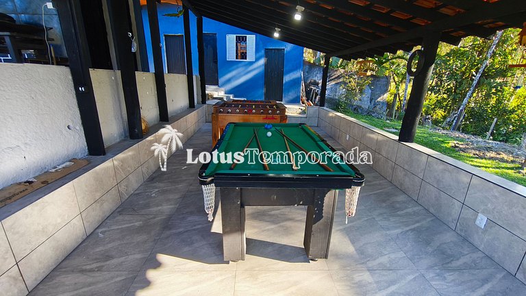Chácara com 05 dormitórios, piscina e lazer LT0068