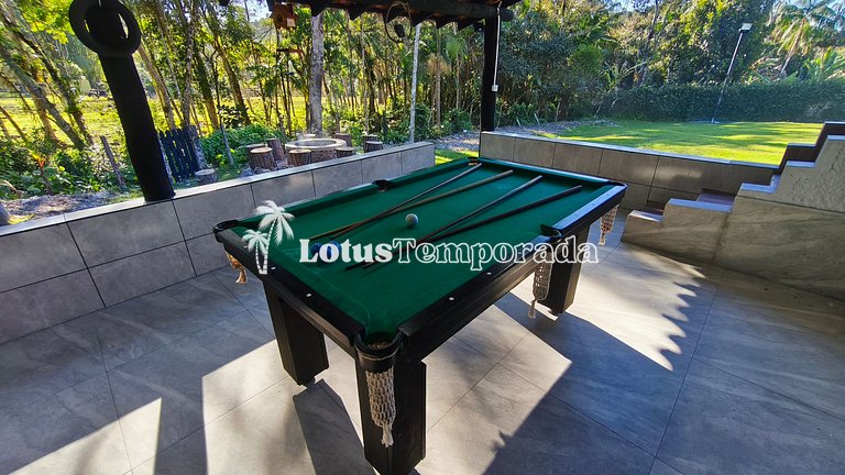 Chácara com 05 dormitórios, piscina e lazer LT0068