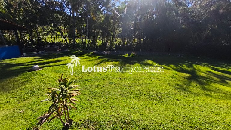 Chácara com 05 dormitórios, piscina e lazer LT0068