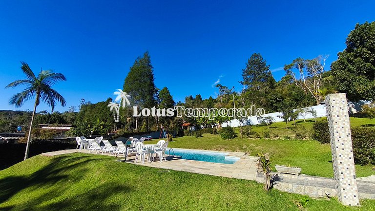 Chácara com 05 dormitórios, piscina e lazer LT0068