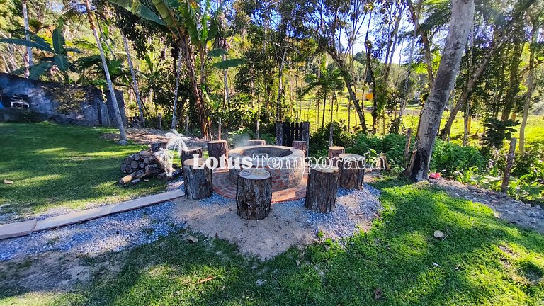Chácara com 05 dormitórios, piscina e lazer LT0068