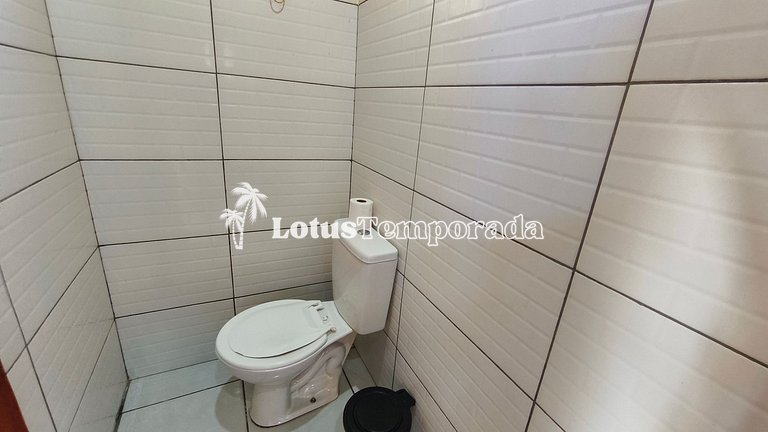 Chácara com piscina e lareira em Juquitiba LT0102