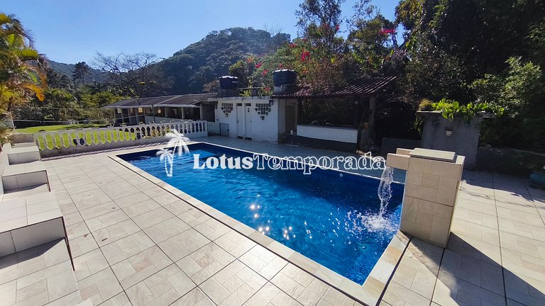 Chácara para Alugar em condominio com piscina LT0066