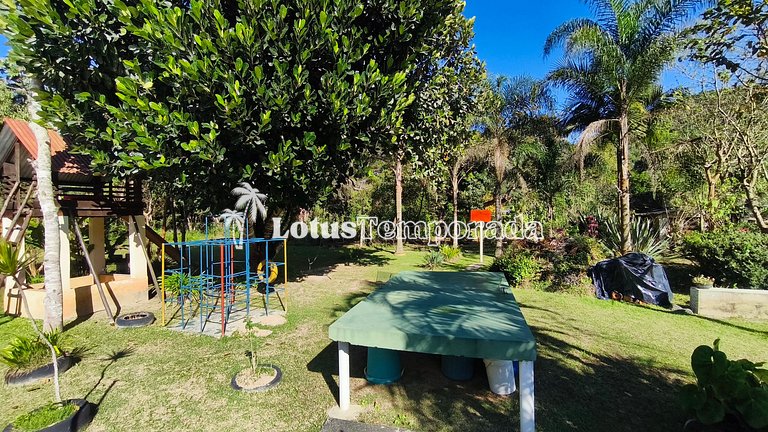 Chácara para Alugar em condominio com piscina LT0066