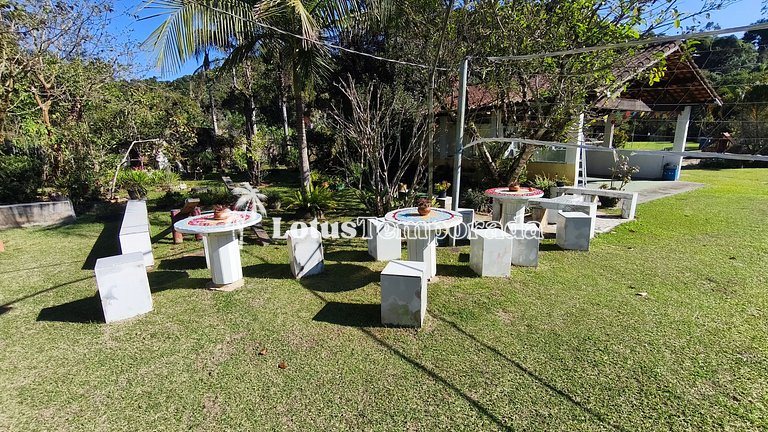 Chácara para Alugar em condominio com piscina LT0066