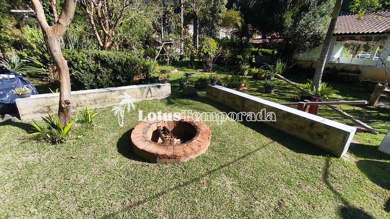 Chácara para Alugar em condominio com piscina LT0066