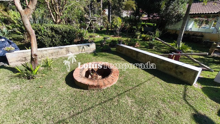 Chácara para Alugar em condominio com piscina LT0066
