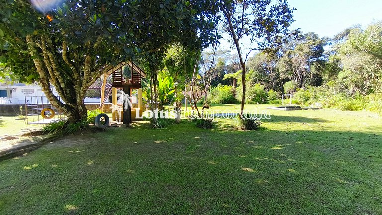 Chácara para Alugar em condominio com piscina LT0066