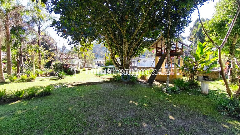Chácara para Alugar em condominio com piscina LT0066