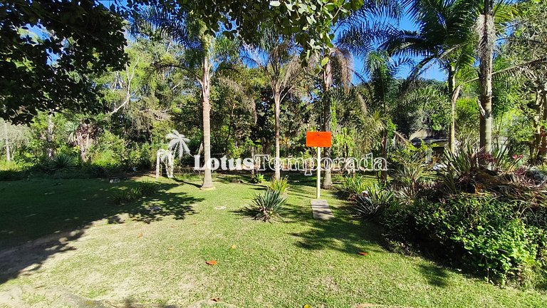 Chácara para Alugar em condominio com piscina LT0066