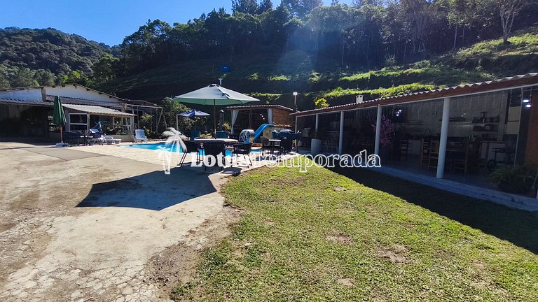 Chácara para lazer e confraternizações LT0103