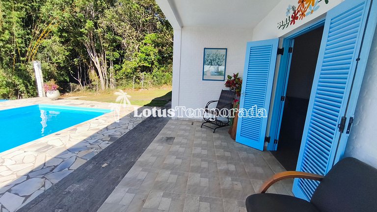 Chácara com 4 dormitórios e lazer completo LT0081